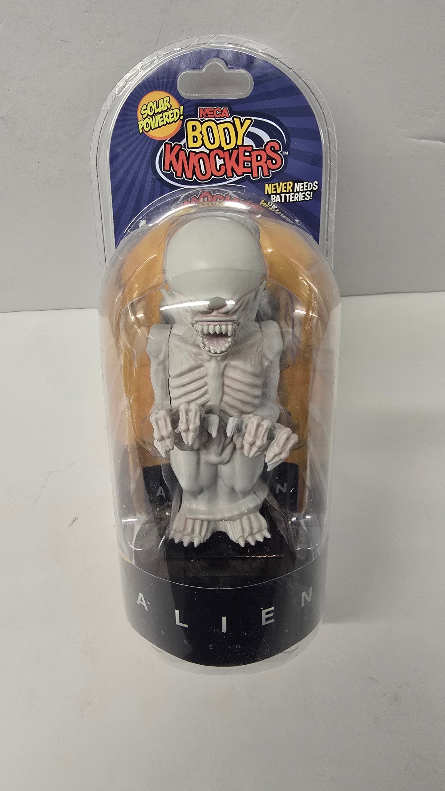 Alien: Covenant – Head/Body Knocker Figure by NECA