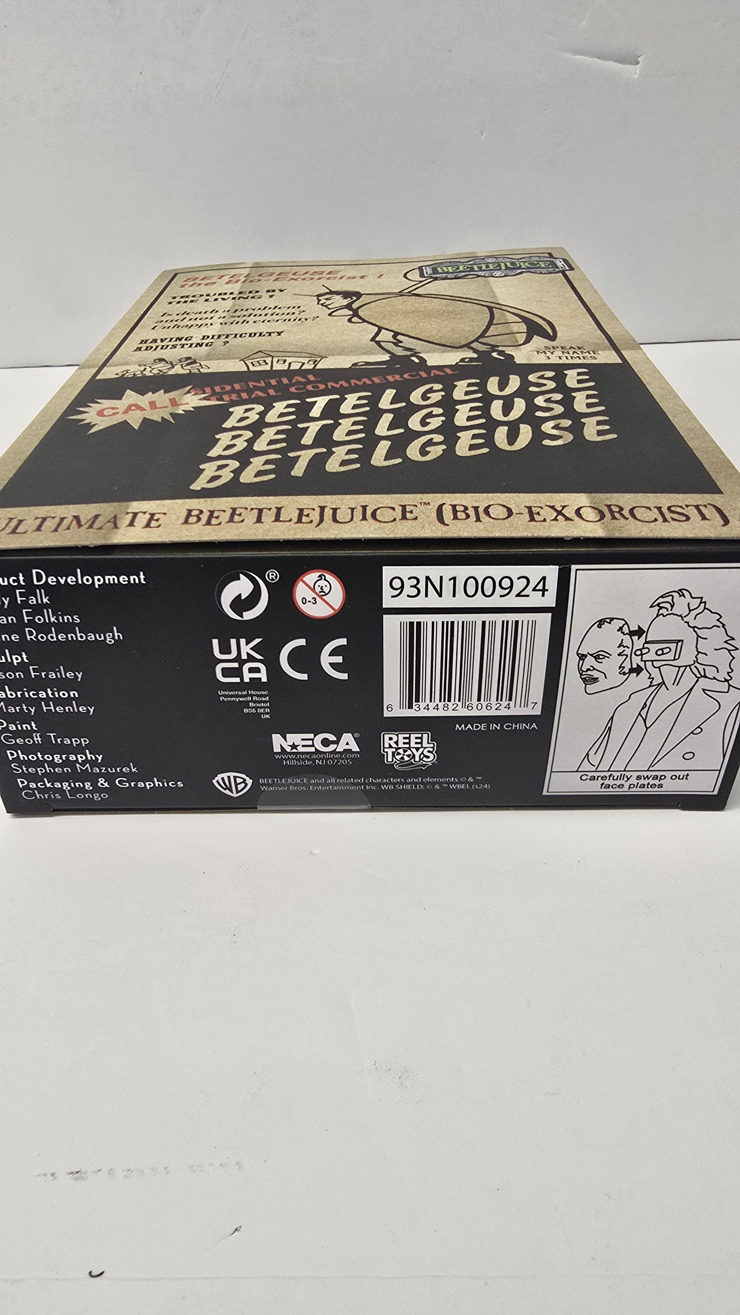 Beetlejuice (1988) – Tour Guide Bio‑Exorcist Ultimate Figure